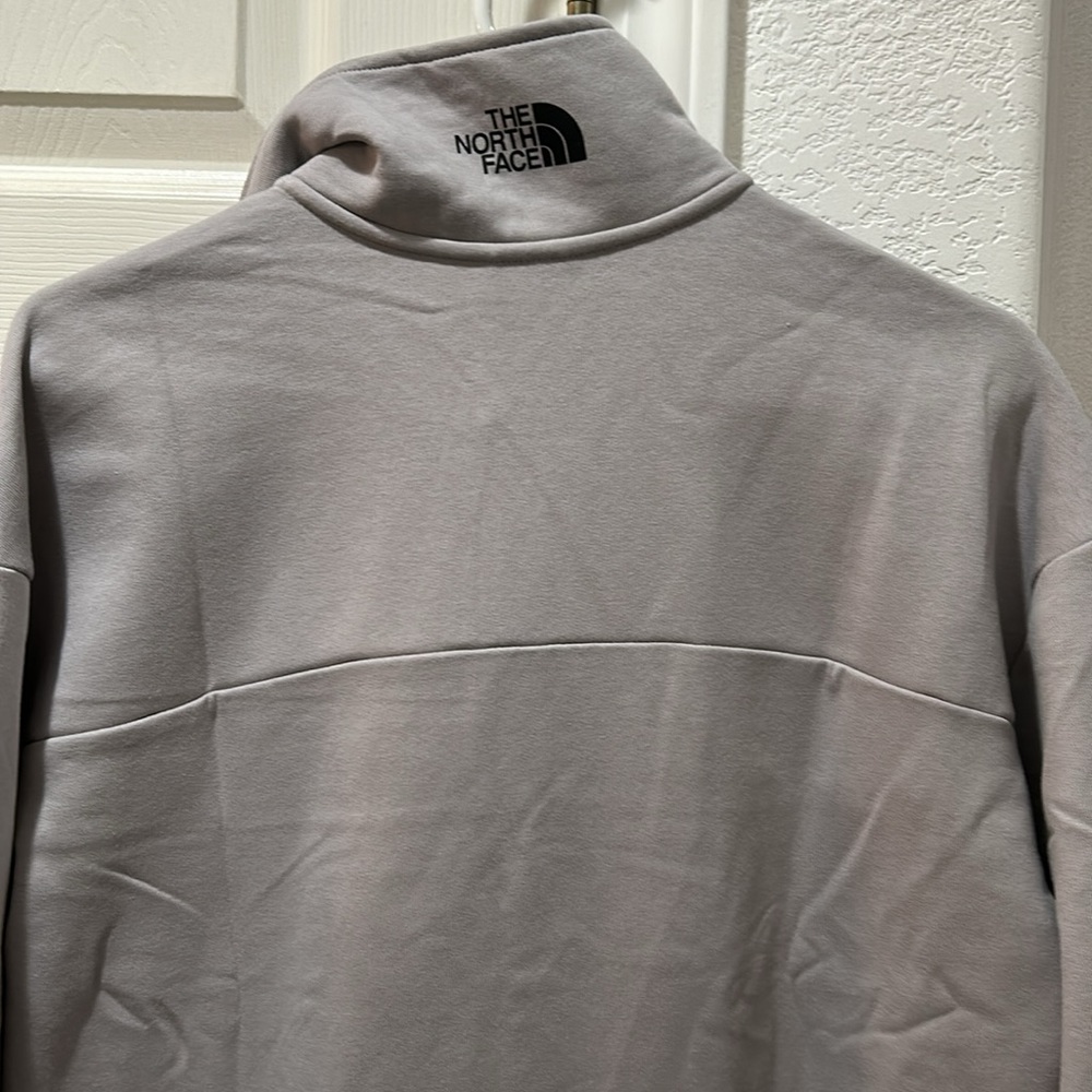 The North Face women’s half zip sweatshirt - Picture 4 of 4